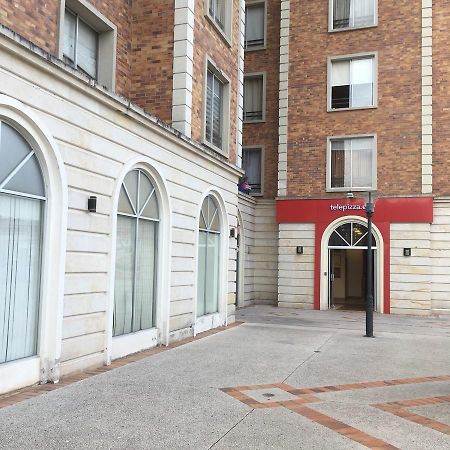 Suites Parque Real Quito Exterior photo