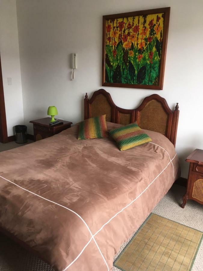 Suites Parque Real Quito Exterior photo