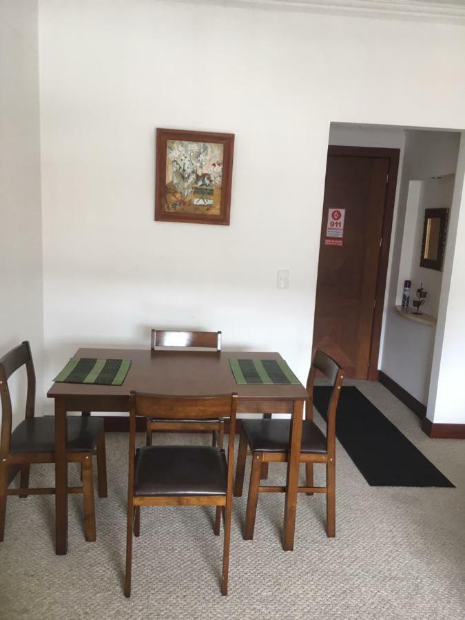 Suites Parque Real Quito Exterior photo